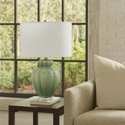 Lampe de table Aggy, abat-jour en lin blanc, base en verre vert 23 po