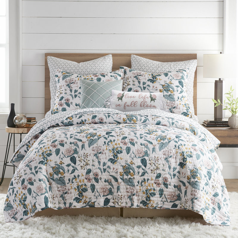 Verity Teal King Quilt Set