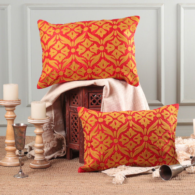 Housses de coussin brodées festives faites à la main Novica (paire)