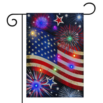 Drapeau de jardin patriotique à DEL 4ème étoile du 4 juillet
