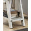 Table d'appoint à tablette blanche avec une touche contemporaine dans un style contemporain - plateau de table en placage de bois franc de qualité supérieure, capacité de rangement supplémentaire et pieds à angle large à la mode avec option bois-597463703-597463697