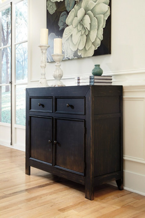 Accent Chests & Cabinets