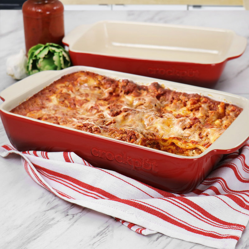 Gradient Red Ceramic Bakeware Set with Integrated Handles