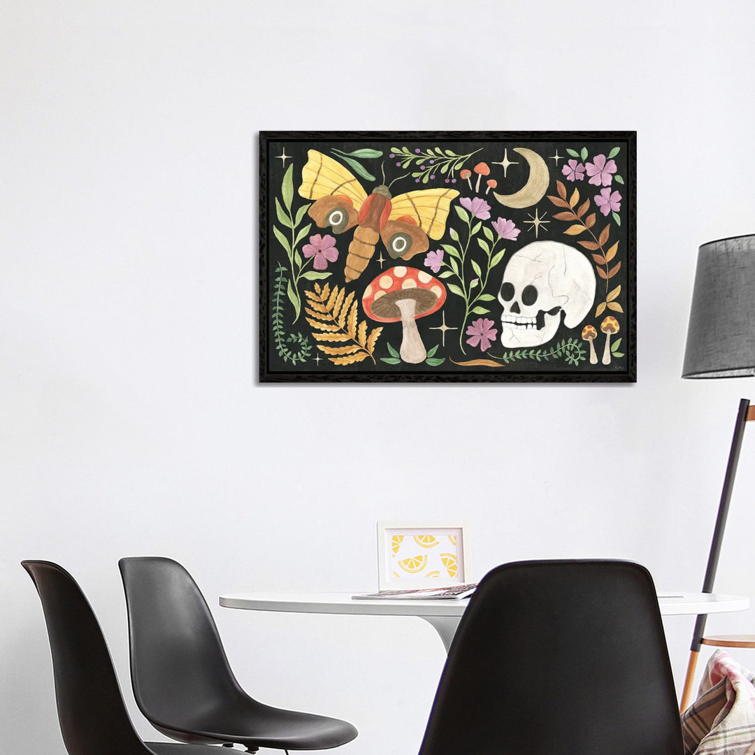 Spooky Chic I von Veronique Charron - Galerie-verpackte Leinwand Giclée auf Leinwand