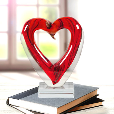Figurines & Sculptures