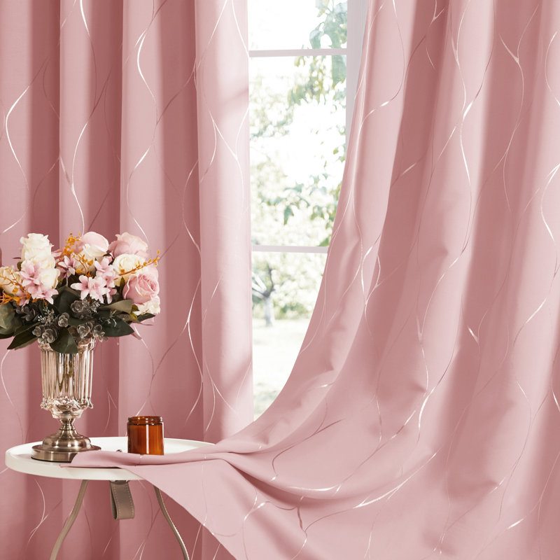 Panneaux de rideaux obscurcissants et isolants en polyester Kellda , Rose corail, L 42 po x L 84 po