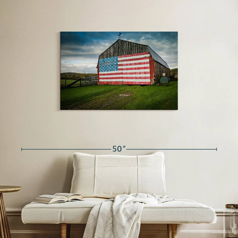 Drapeau américain sur une grange, H 24 po x l 36 po