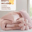 Couette réversible en chenille rose à motif floral pour lit double/queen - revers à pois, lavable à la machine, incluant un coussin décoratif à fleurs.