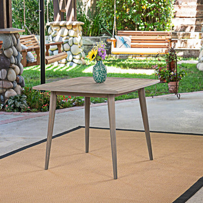 Table de salle à manger en bois