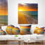 Coussin décoratif imprimé «Fantastic Yellow Sky in Blue Beach - Sea & Shore»-29341944-29341948