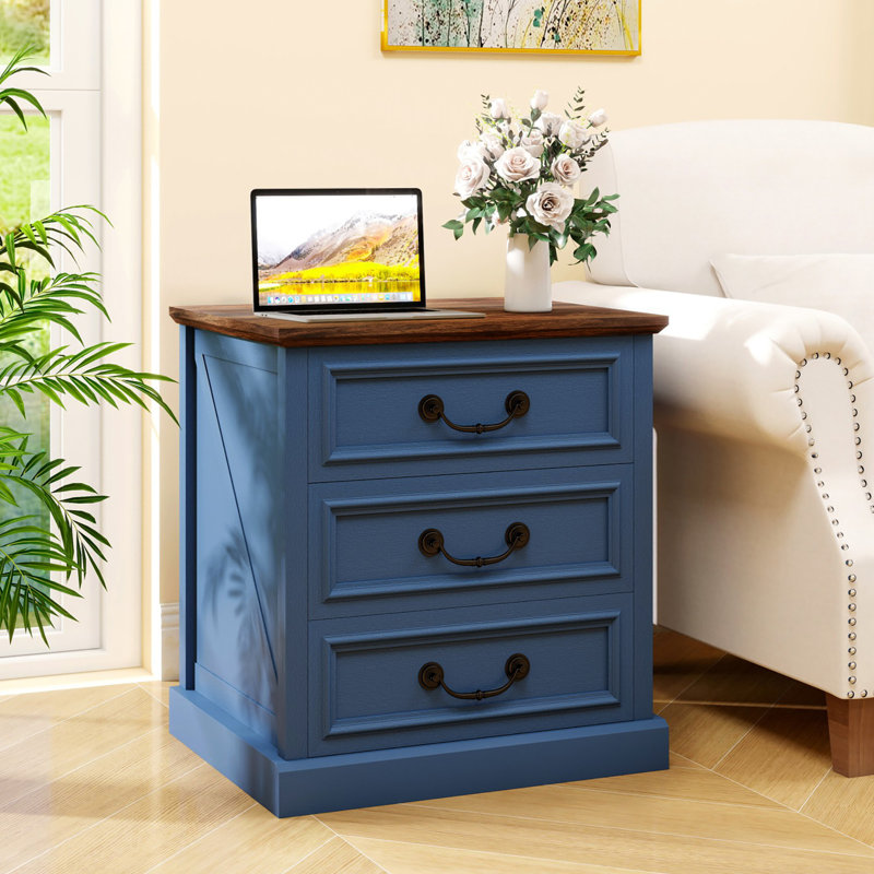 Farmhouse End Table With Charging Station, 3-Drawer Nightstand With USB Ports & Smiling Handle, Rustic Wood Bedside Table For Living Room/Bedroom