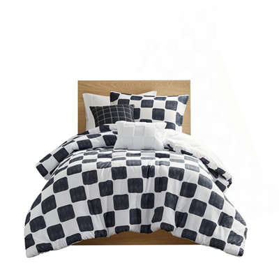 Checkered Comforter Set
