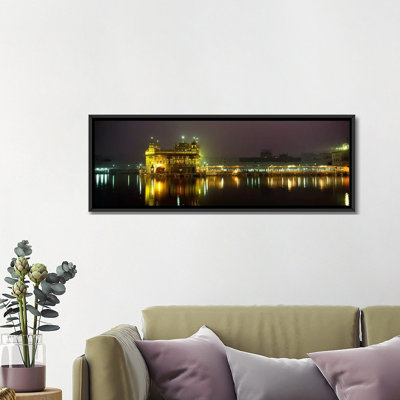 Reproduction de photo sur toile tendue, "Temple panoramique illuminé la nuit"