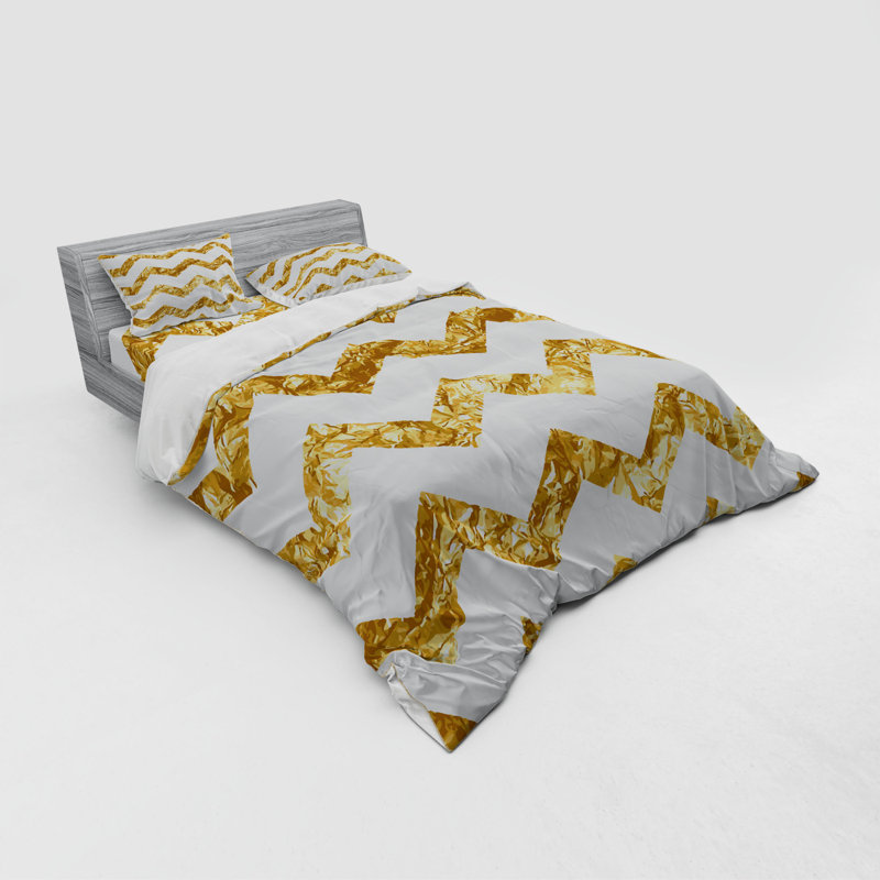Modern & Contemporary Polyester Chevron / Zig Zag Duvet Cover, Queen Duvet Cover + 3 Additional Pieces