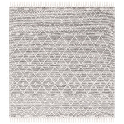 Heitzman Southwestern Hand-Loomed Ivory/Gray Area Rug