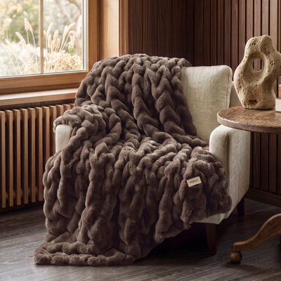 Couvre-lit pour lit double en fausse fourrure Fluffy Fluffy pour canapé, cadeaux de couverture en peluche ultra doux, décoration de canapé de luxe chaud et épais, 60 po x 80 po, brun