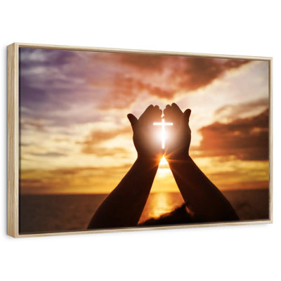 Croix de soleil brillante