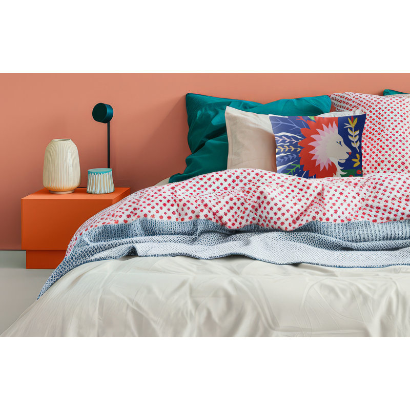 Coussin décoratif en microsuède Lev, Navy Blue/Red/Pink/Green, Carré 16 po