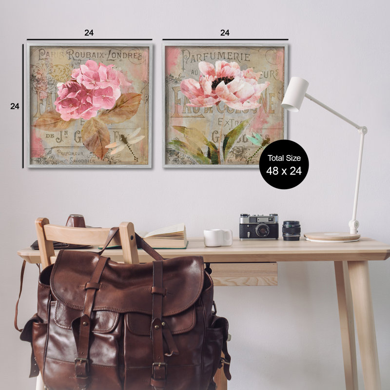 Ensemble de 2 giclées encadrées Vintage Collage French Florals, design par Sasha, H 24 po x l 24 po