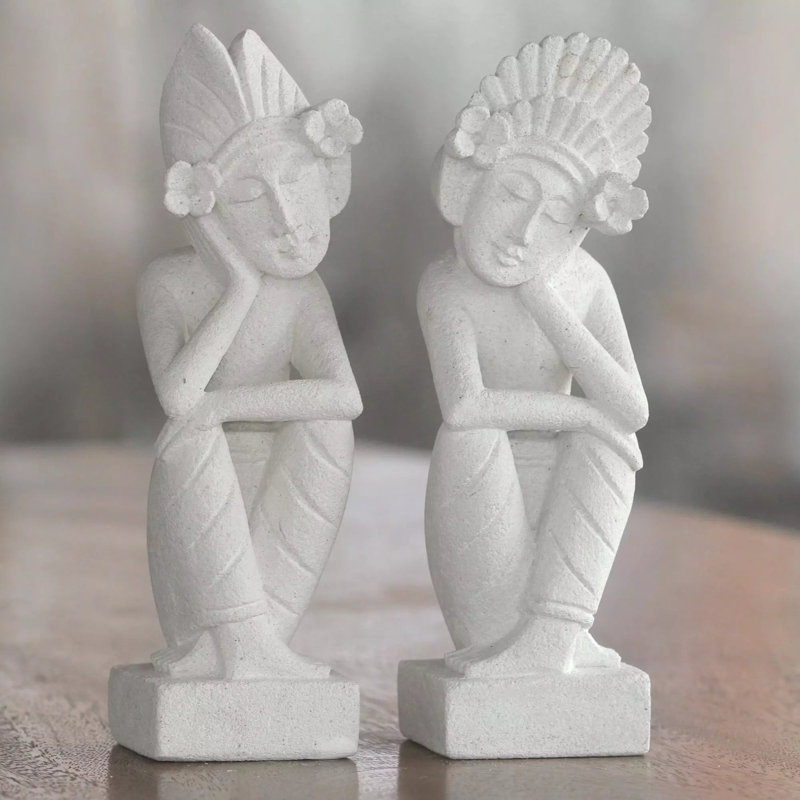 Figurines & Sculptures