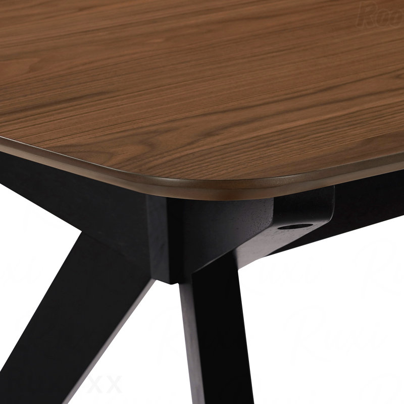 Table de salle à manger en bois