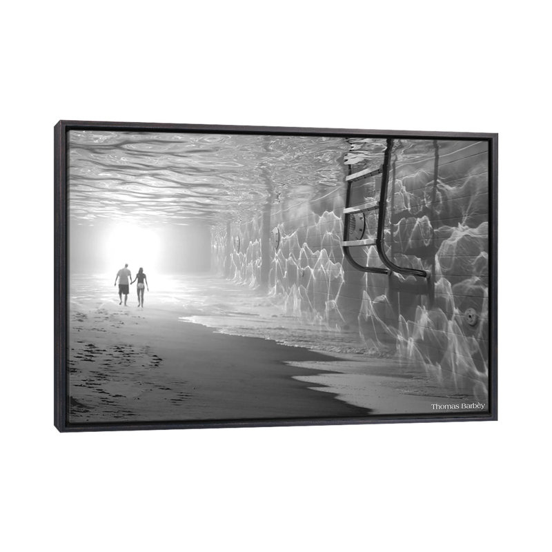 «Sunbathing» par Thomas Barbey - impression d'art graphique, H 26 po x l 40 po x 1,5 po, Toile avec cadre noir patiné