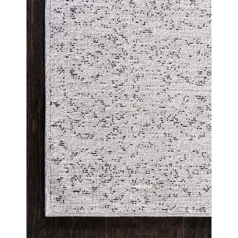 Tapis à motif géométrique gris Emeraude, Rectangle 2 pi 2 po x 3 pi 1 po