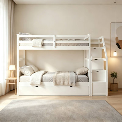Lit superposé standard en bois (deux lits simples superposés) avec escalier de rangement et lit gigogne simple.