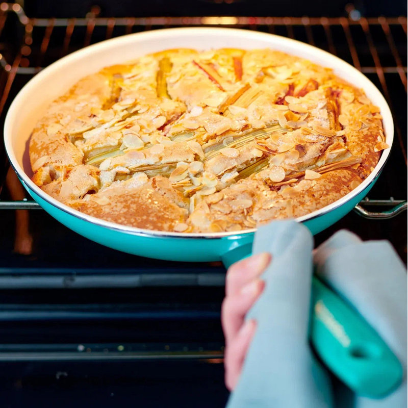 Turquoise Aluminum Non-Stick 16-Piece Cookware Set