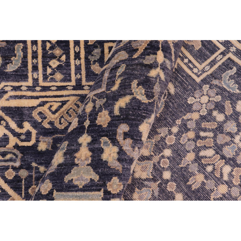 Sem Area Rug