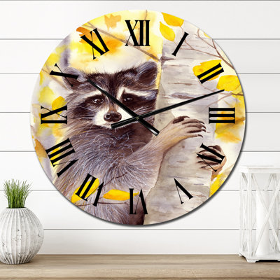 Horloge murale traditionnelle - Un joli raton laveur sur un bouleau avec jaune d'automne I