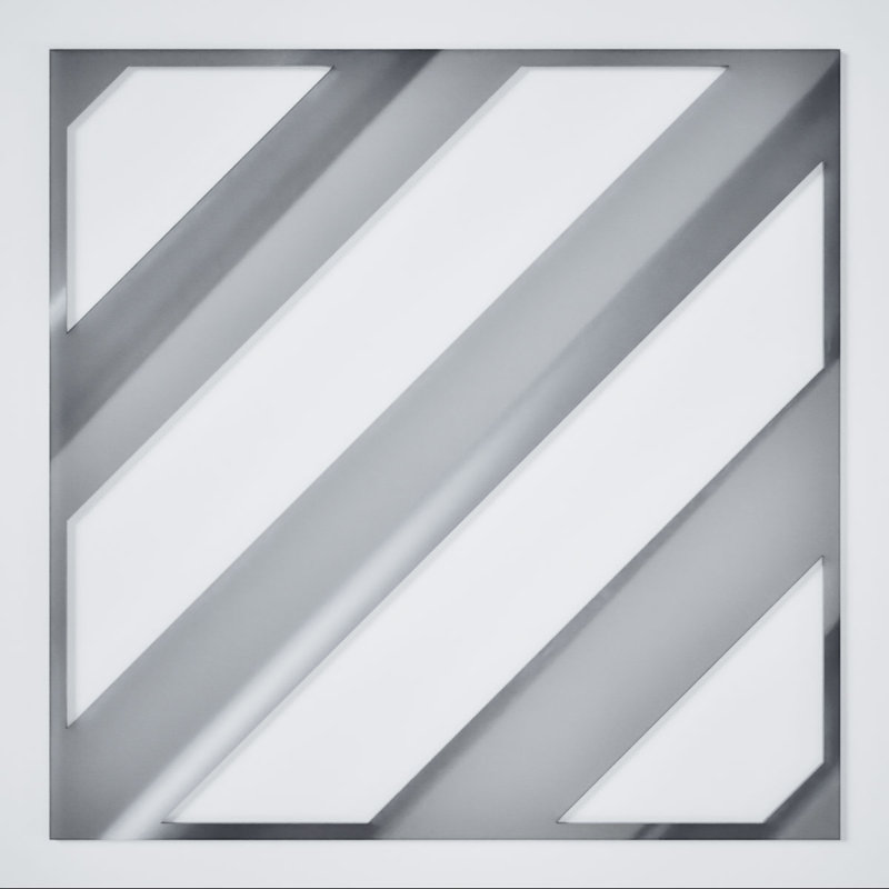Grand panneau mural Strymon, 23.38" H x 23.375" W x 0.125" D, Argent argent