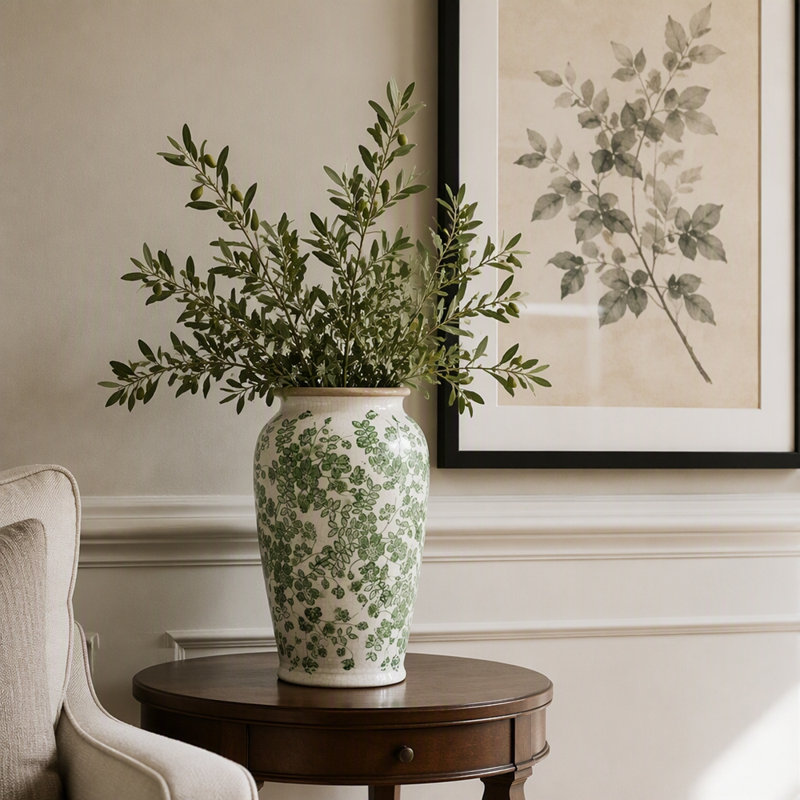 Vase en céramique blanc avec motif floral vert 6,5 x 6,5 x 11,6 po