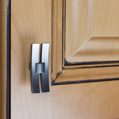 1 7/8" Length Bar Knob Backplate