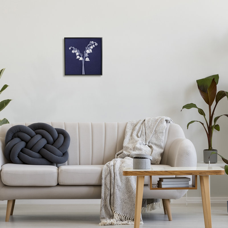 Muguet blanc, Giclée encadrée noir minuit, H 12 po x l 12 po x P 1,5 po