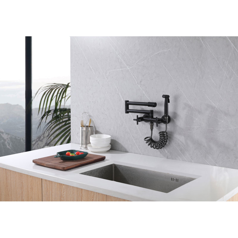 Wonderland America Kitchen Faucet with Side Spray, Matte Black