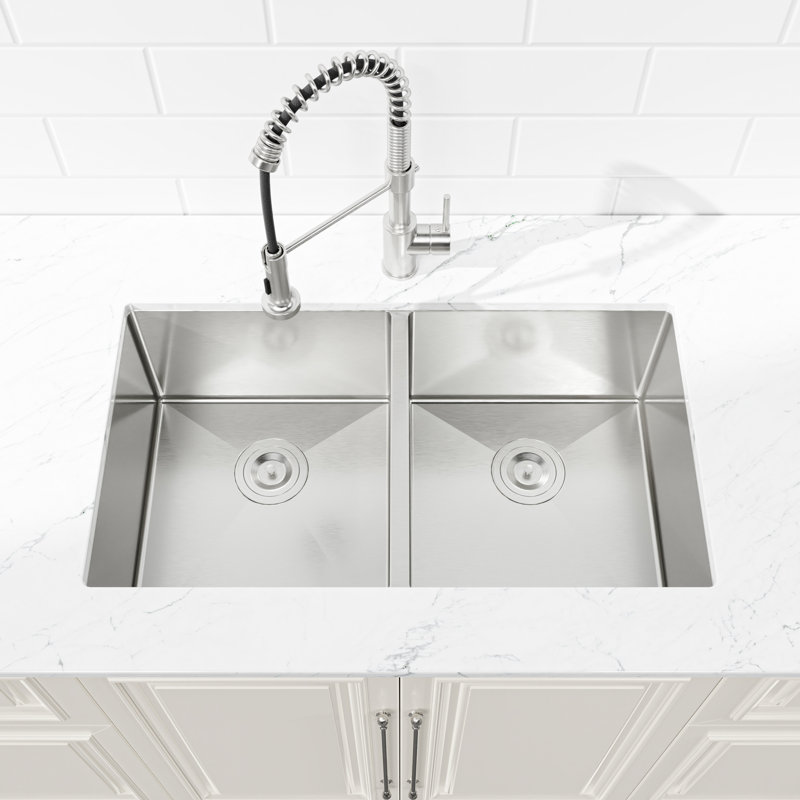Évier de cuisine encastré en acier inoxydable de 33 po x 19 po, brossé, avec un seul bol pour laver la vaisselle de façon pratique, avec un revêtement à réduction de bruit de 33 po x 19 po et une atmosphère plus silencieuse