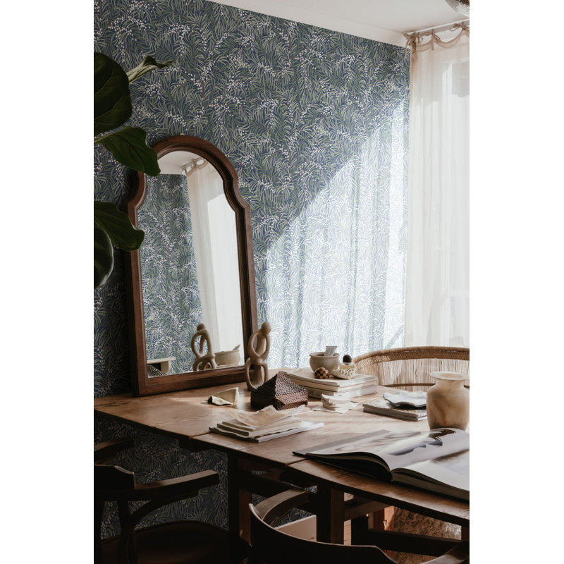 Villa Dalarö II Floral Wallpaper Roll, Classic Blue