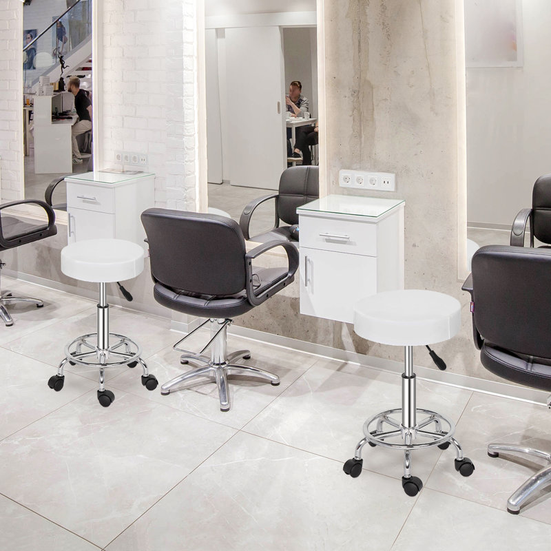 Tabouret de laboratoire réglable en hauteur Saltsburg, H 24 po, Blanc