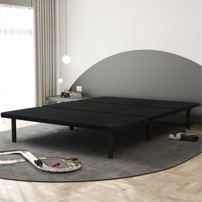 Cadre de lit plateforme simple tapissier noir de taille très grande avec une touche moderne et un grand rangement sous le lit en métal pour la chambre à coucher, avec support de matelas confortable de style minimaliste