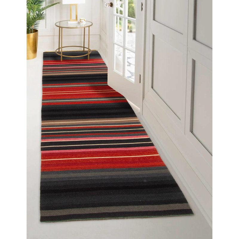 Kilim multicolore Fennville 2 pi 7 po x 8 pi 0 po