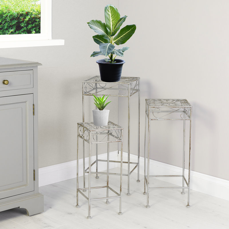 Maisy Metal Plant Stand