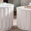 Ensemble de tables de rangement gigognes blanches avec couvercle amovible, tables d'appoint modernes à bord arrondi pour le salon, ensemble de tables basses de rangement cachées