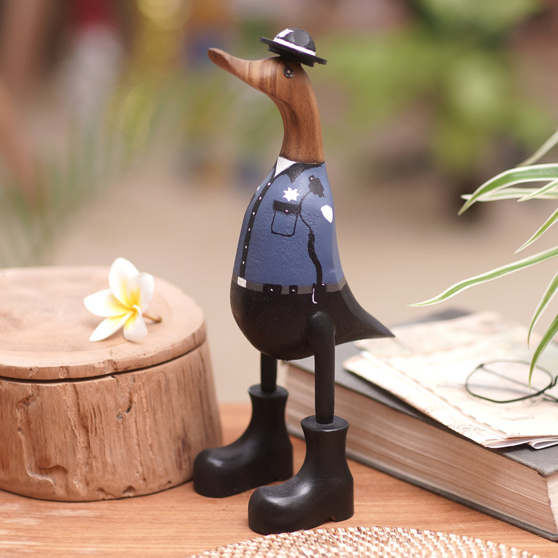 Glendalis Figurines & Sculptures