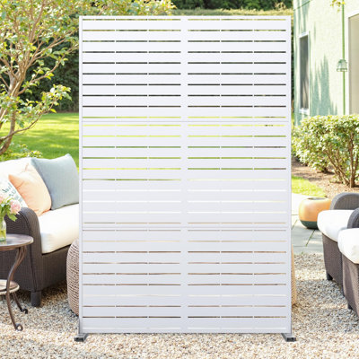 Free-Standing Garden Privacy Screen with Stand - 183x120cm Large Metal Outdoor Divider | Rust-Resistant Trellis & Bin Concealment Fence for Patio, Balcony, Pool & Garden DIY Installation - E