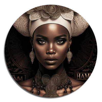 Élégant portrait de femme africaine élégante - mode ronde en métal