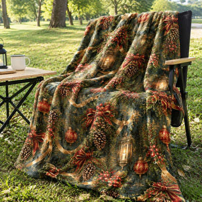 Cozy Christmas Wreath Blanket, Festive Holiday Pinecone Berry Lantern Decorative Throw for Sofa Couch Bedroom Living Room Home Decor