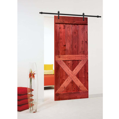 Porte de grange teintée en bois et métal avec ensemble de quincaillerie d’installation