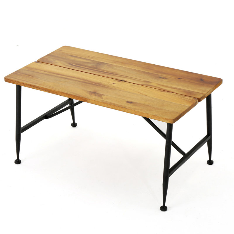 Table basse à 4 pieds