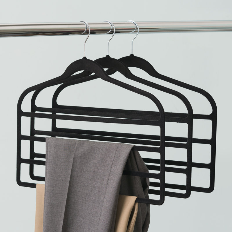 Cintre en plastique antidérapant pour foulard , Noir